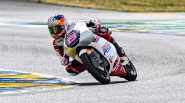 Klasemen Moto3 Berubah, Veda Ega Turun ke Posisi Enam
